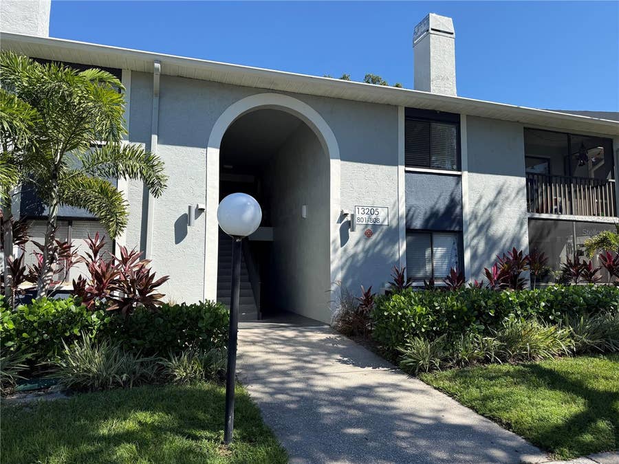 Property photo for 13205 WHISPERING PALMS PLACE SW, #806, Largo, FL