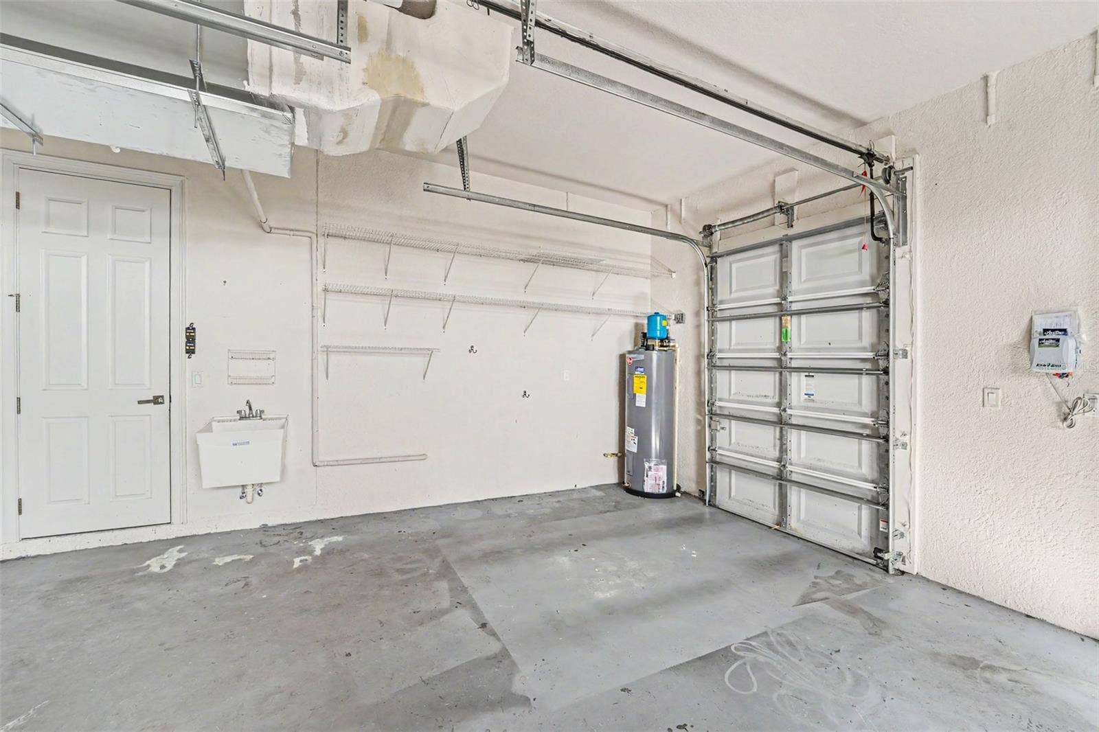 8405 CHARLESTON DRIVE, Weeki Wachee, FL 34613