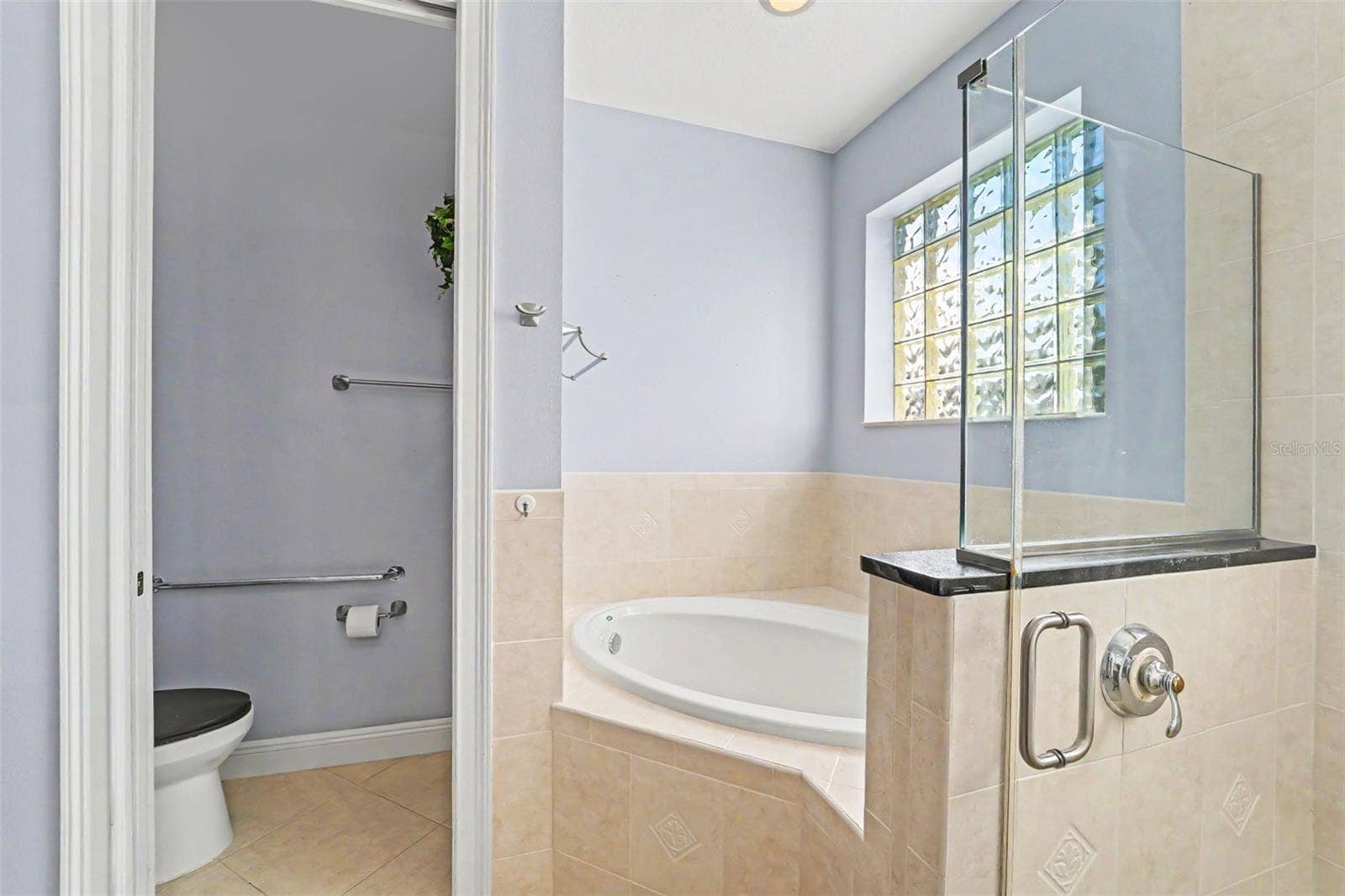 8405 CHARLESTON DRIVE, Weeki Wachee, FL 34613