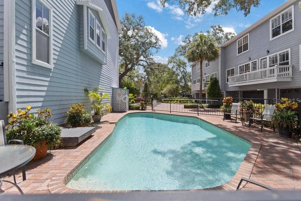 919 S ROME AVENUE, #8, Tampa, FL 33606 Community pool