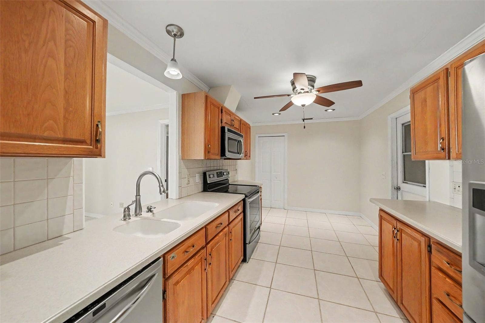 14161 HETRICK CIRCLE N, Largo, FL 33774 14161 HETRICK CIRCLE N, Largo, FL 33774