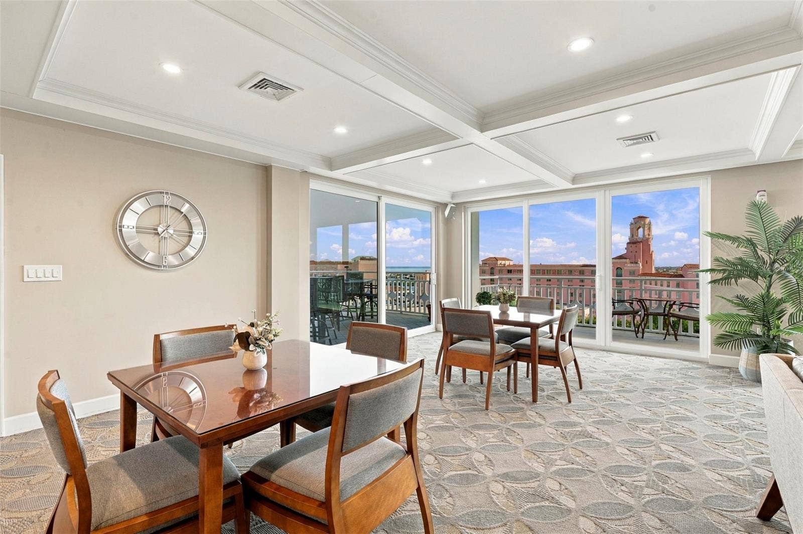 700 BEACH DRIVE NE, #803, St Petersburg, FL 33701 9th Floor Social Room
