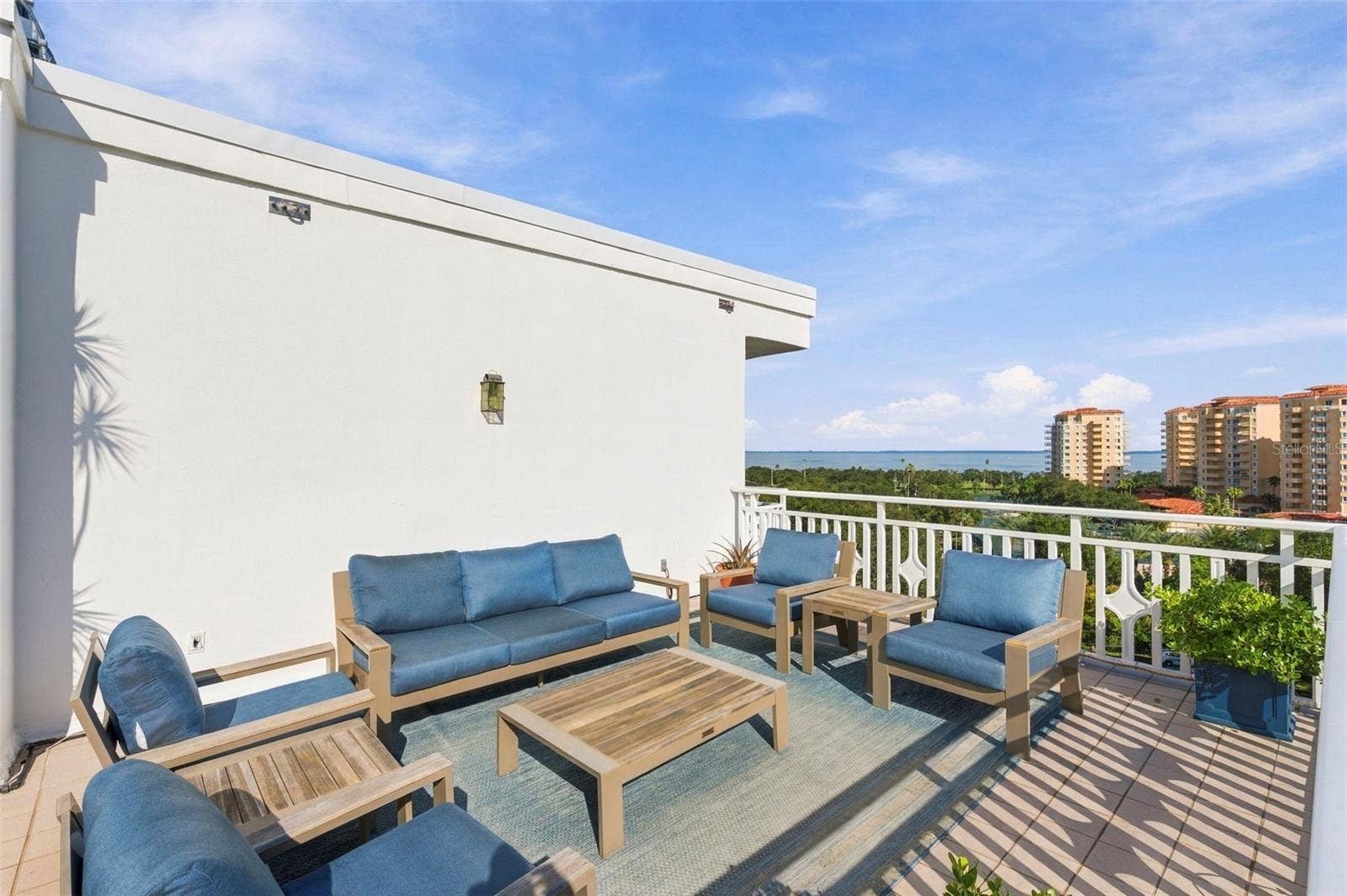 700 BEACH DRIVE NE, #803, St Petersburg, FL 33701 9th Floor Roof Terrace