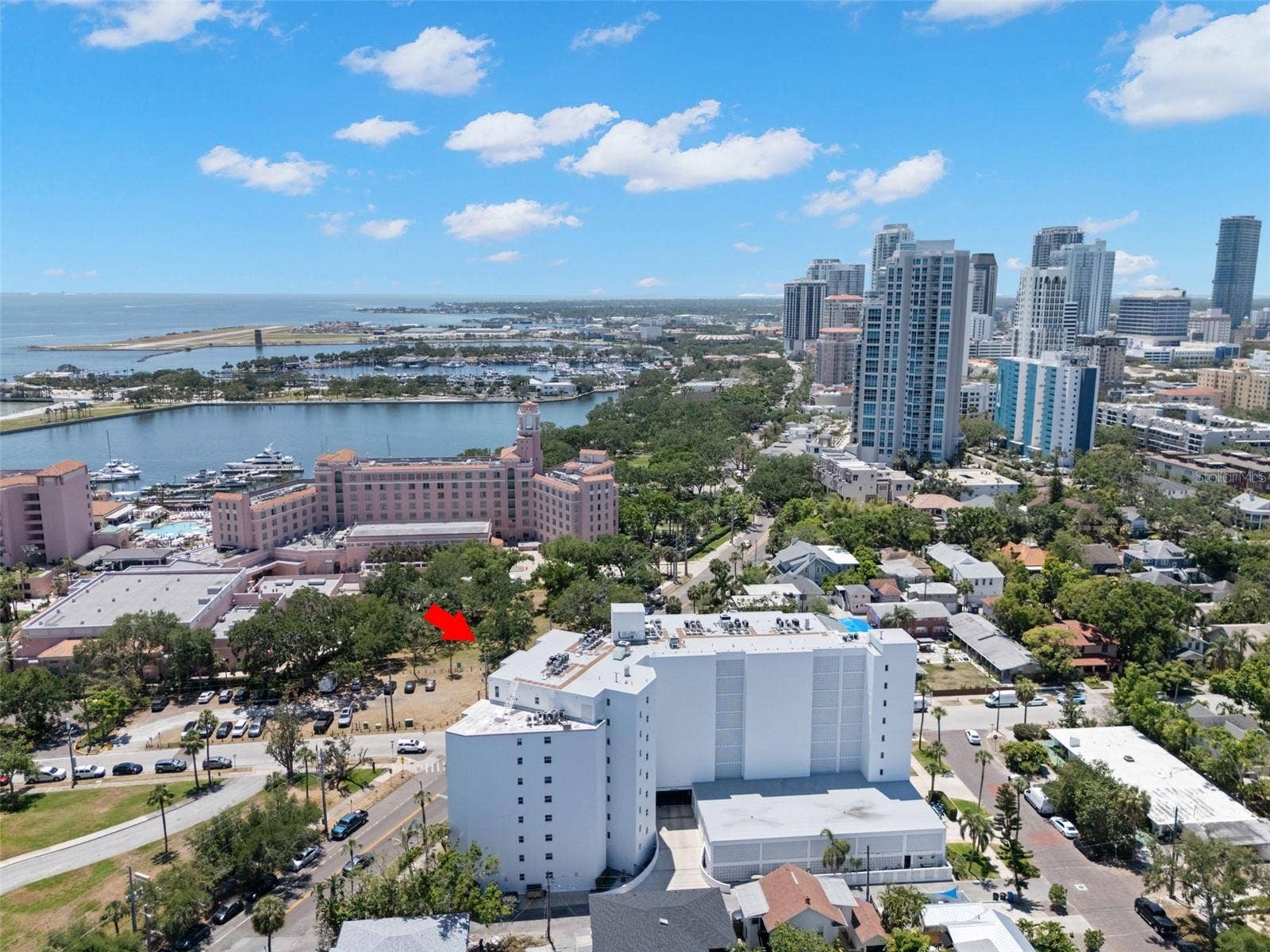 700 BEACH DRIVE NE, #803, St Petersburg, FL 33701 700 BEACH DRIVE NE, #803, St Petersburg, FL 33701