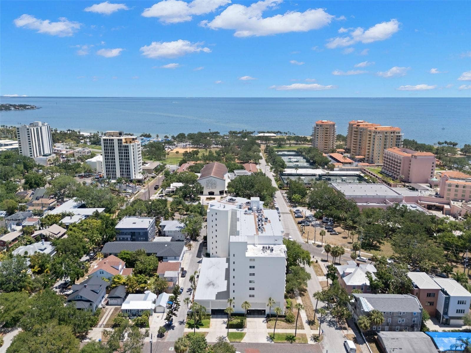 700 BEACH DRIVE NE, #803, St Petersburg, FL 33701 700 BEACH DRIVE NE, #803, St Petersburg, FL 33701