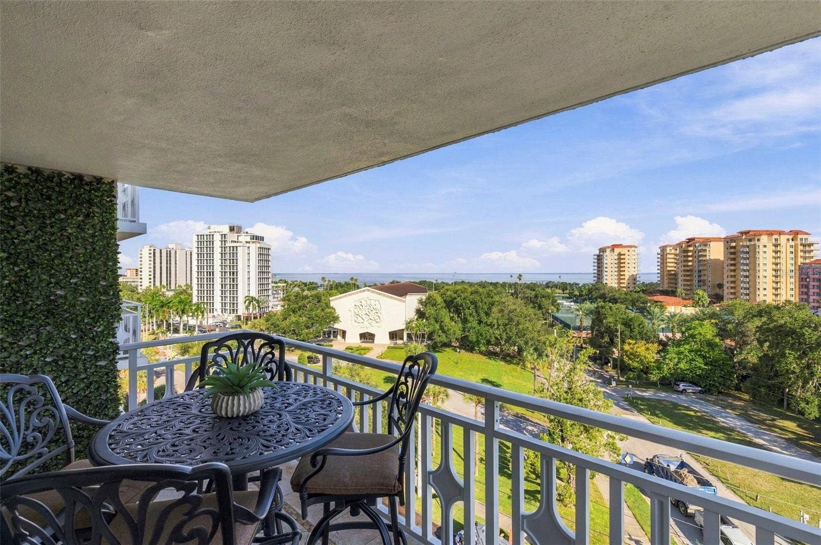 700 BEACH DRIVE NE, #803, St Petersburg, FL 33701 700 BEACH DRIVE NE, #803, St Petersburg, FL 33701