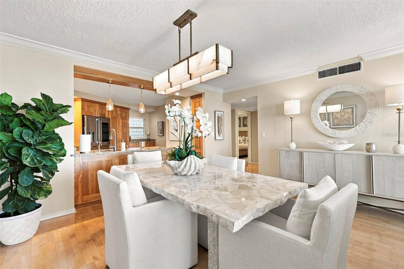 700 BEACH DRIVE NE, #803, St Petersburg, FL 33701 700 BEACH DRIVE NE, #803, St Petersburg, FL 33701