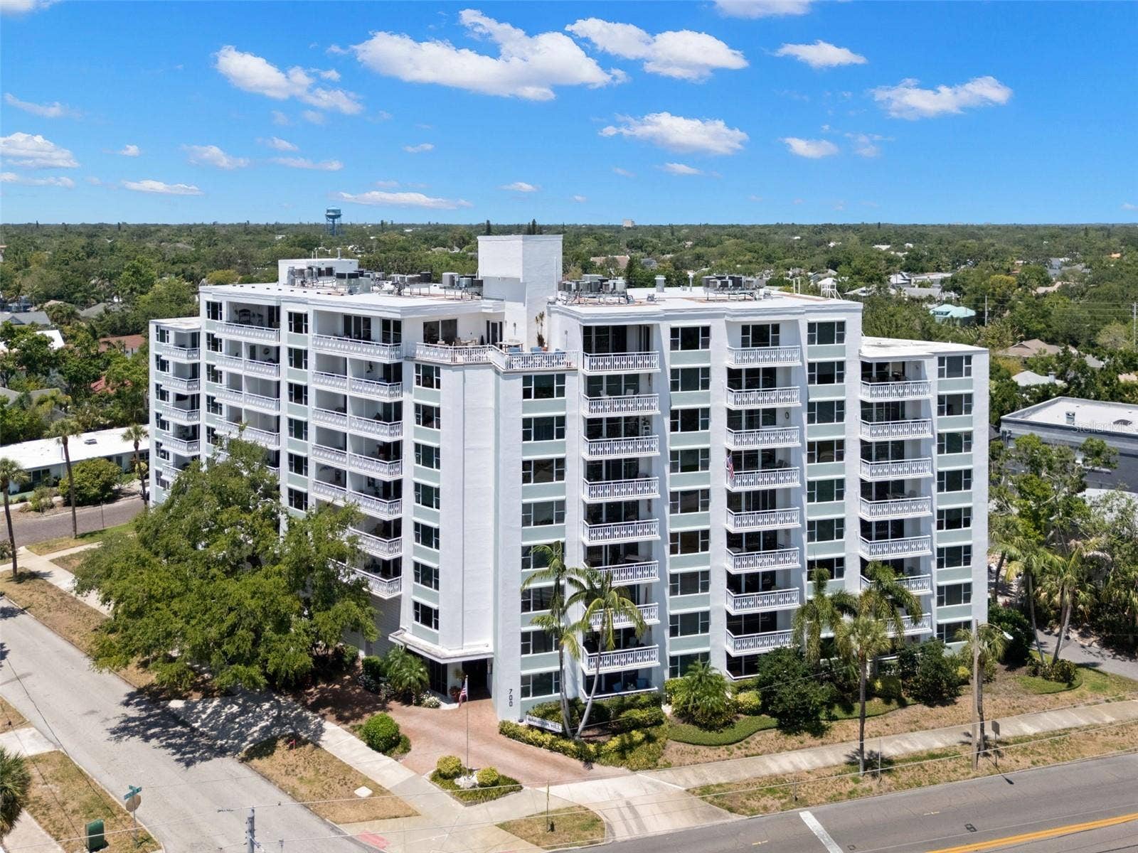 700 BEACH DRIVE NE, #803, St Petersburg, FL 33701 700 BEACH DRIVE NE, #803, St Petersburg, FL 33701
