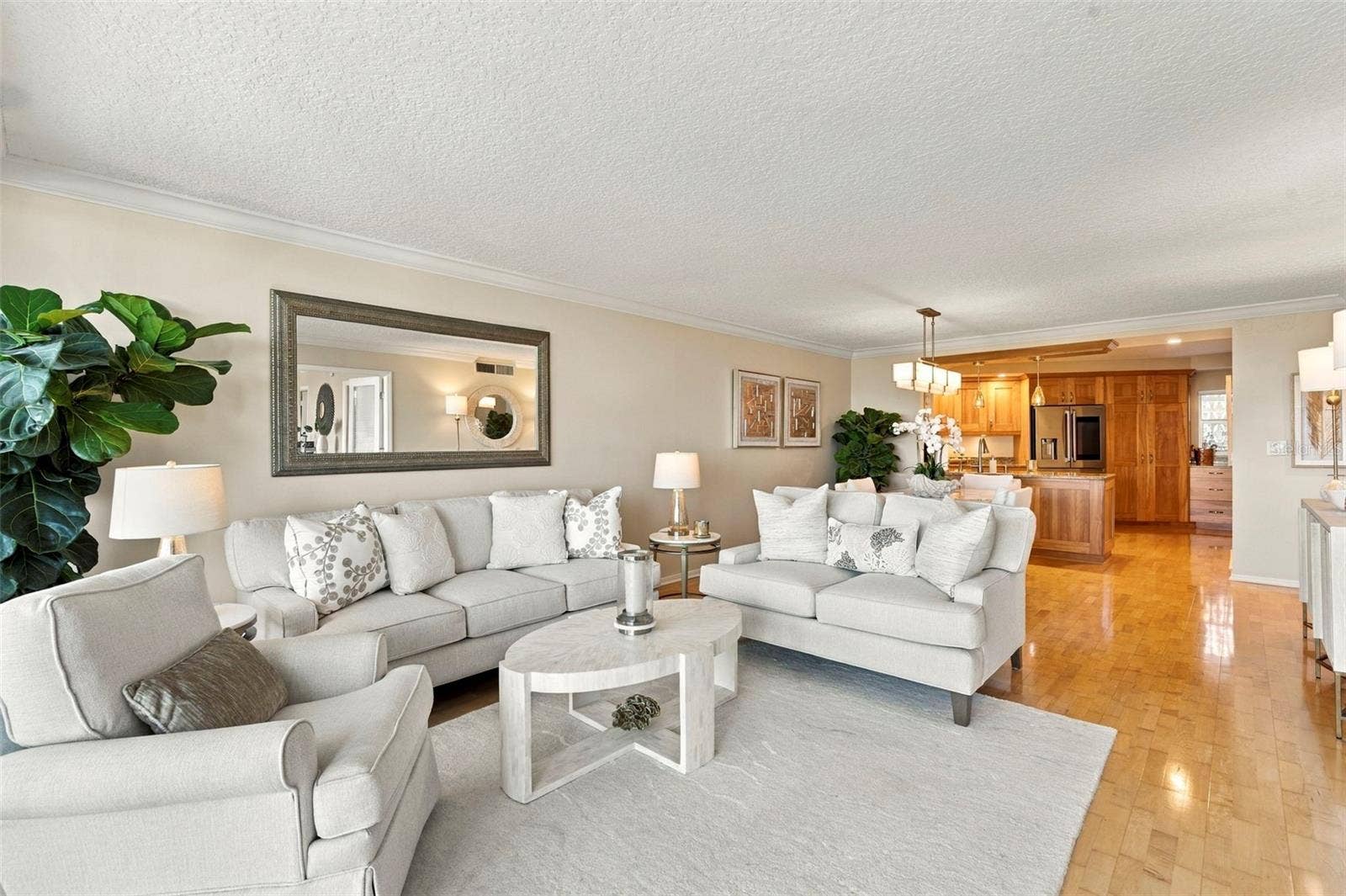 700 BEACH DRIVE NE, #803, St Petersburg, FL 33701 700 BEACH DRIVE NE, #803, St Petersburg, FL 33701