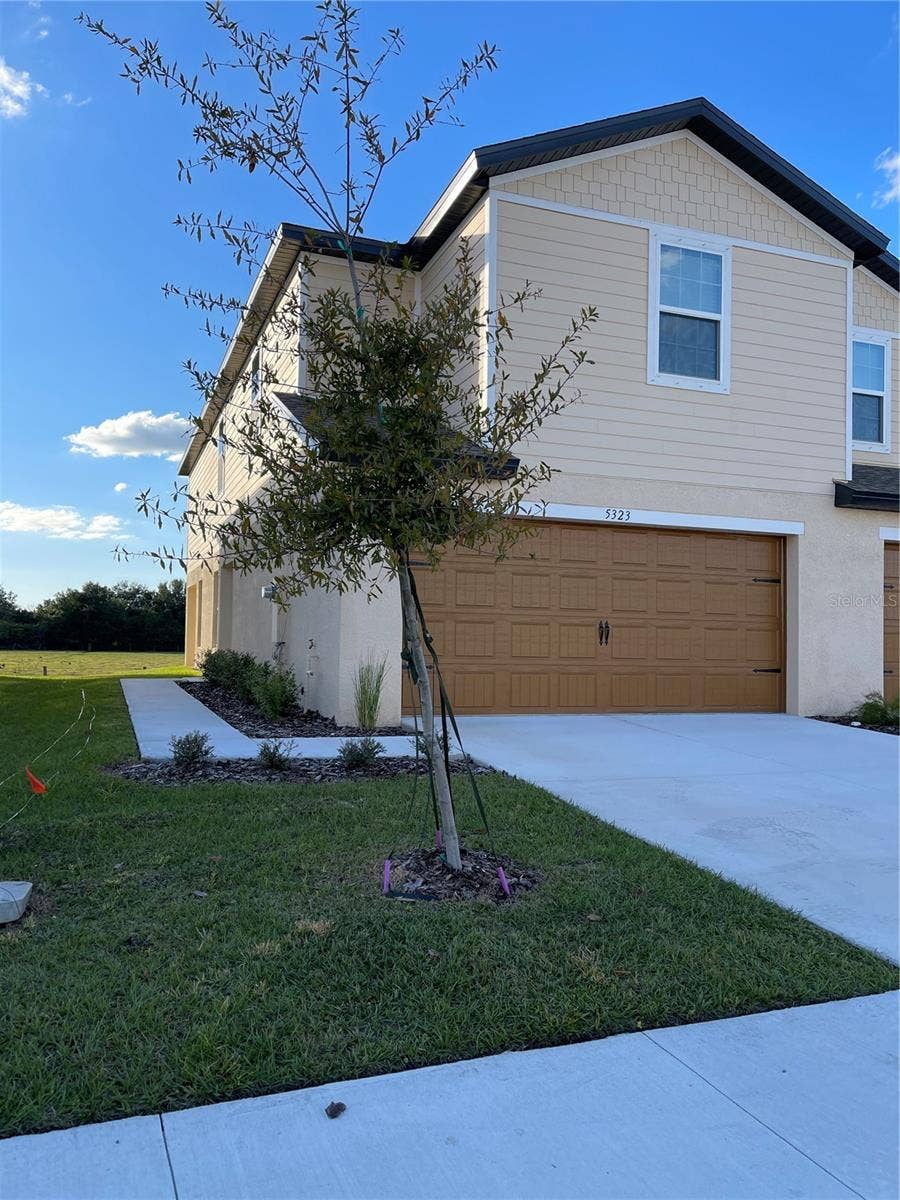 5323 COMPANION LANE, Tampa, FL 33619 5323 COMPANION LANE, Tampa, FL 33619