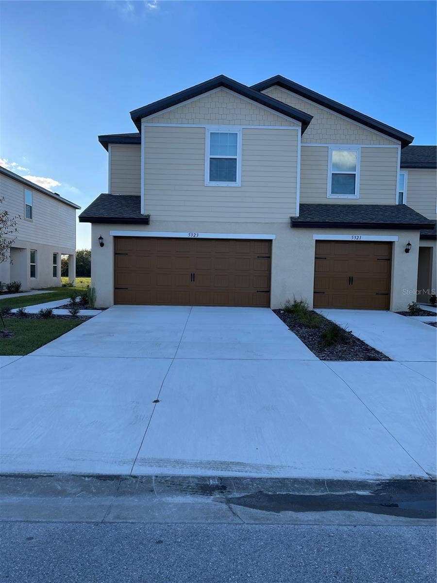 5323 COMPANION LANE, Tampa, FL 33619 5323 COMPANION LANE, Tampa, FL 33619
