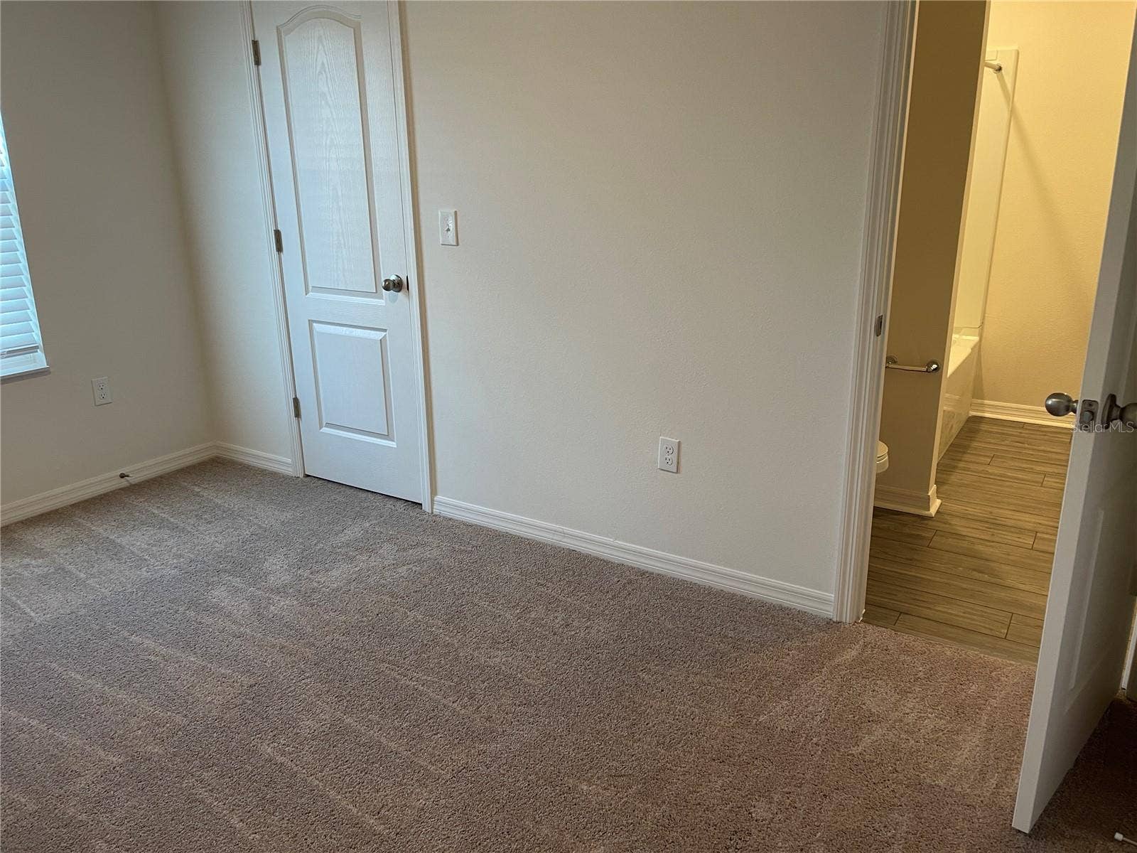 5323 COMPANION LANE, Tampa, FL 33619 5323 COMPANION LANE, Tampa, FL 33619