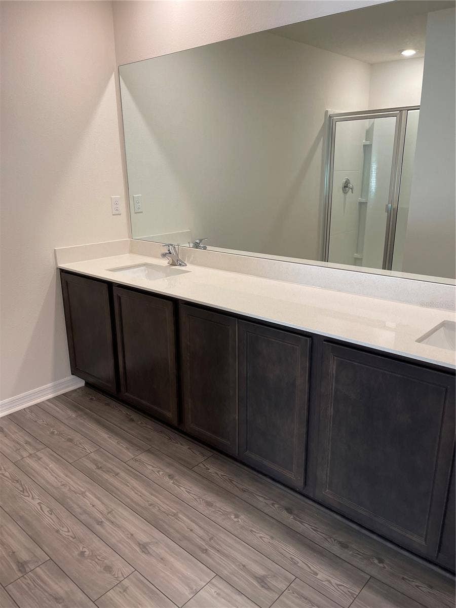 5323 COMPANION LANE, Tampa, FL 33619 5323 COMPANION LANE, Tampa, FL 33619