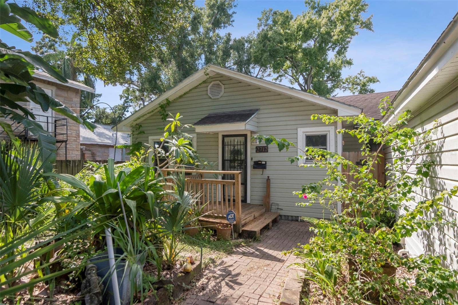 2712 N MUNRO STREET, Tampa, FL 33602 2712 N MUNRO STREET, Tampa, FL 33602