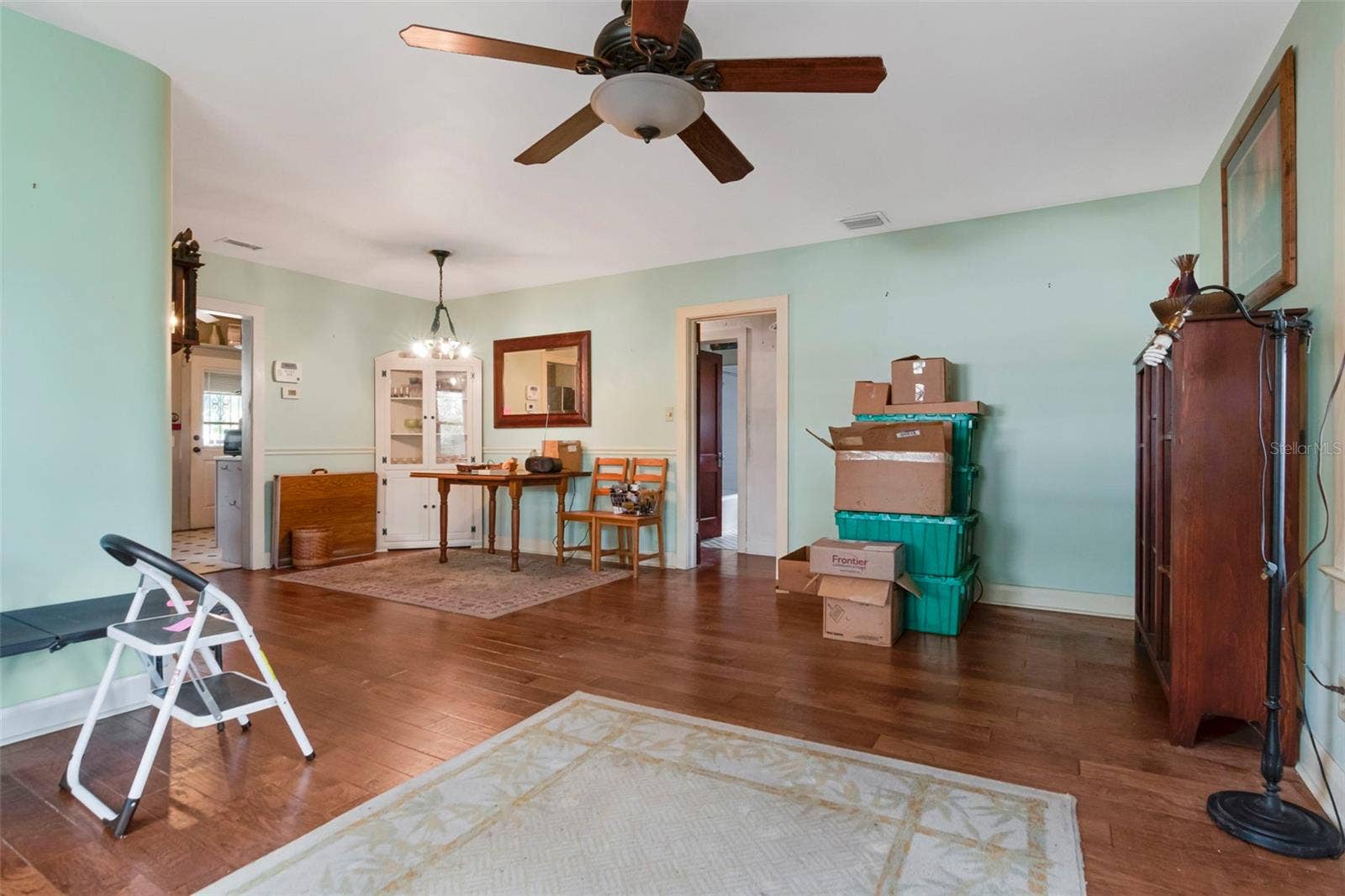 2712 N MUNRO STREET, Tampa, FL 33602 2712 N MUNRO STREET, Tampa, FL 33602