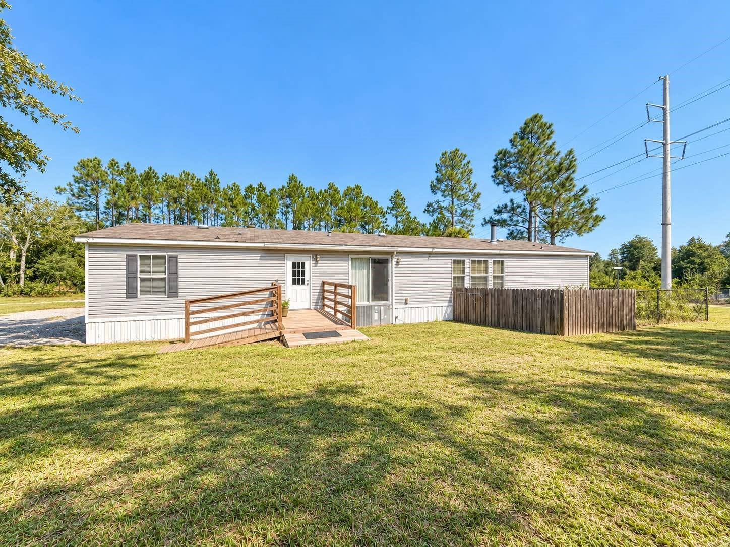 12146 STANLEY DRIVE, Fountain, FL 32438