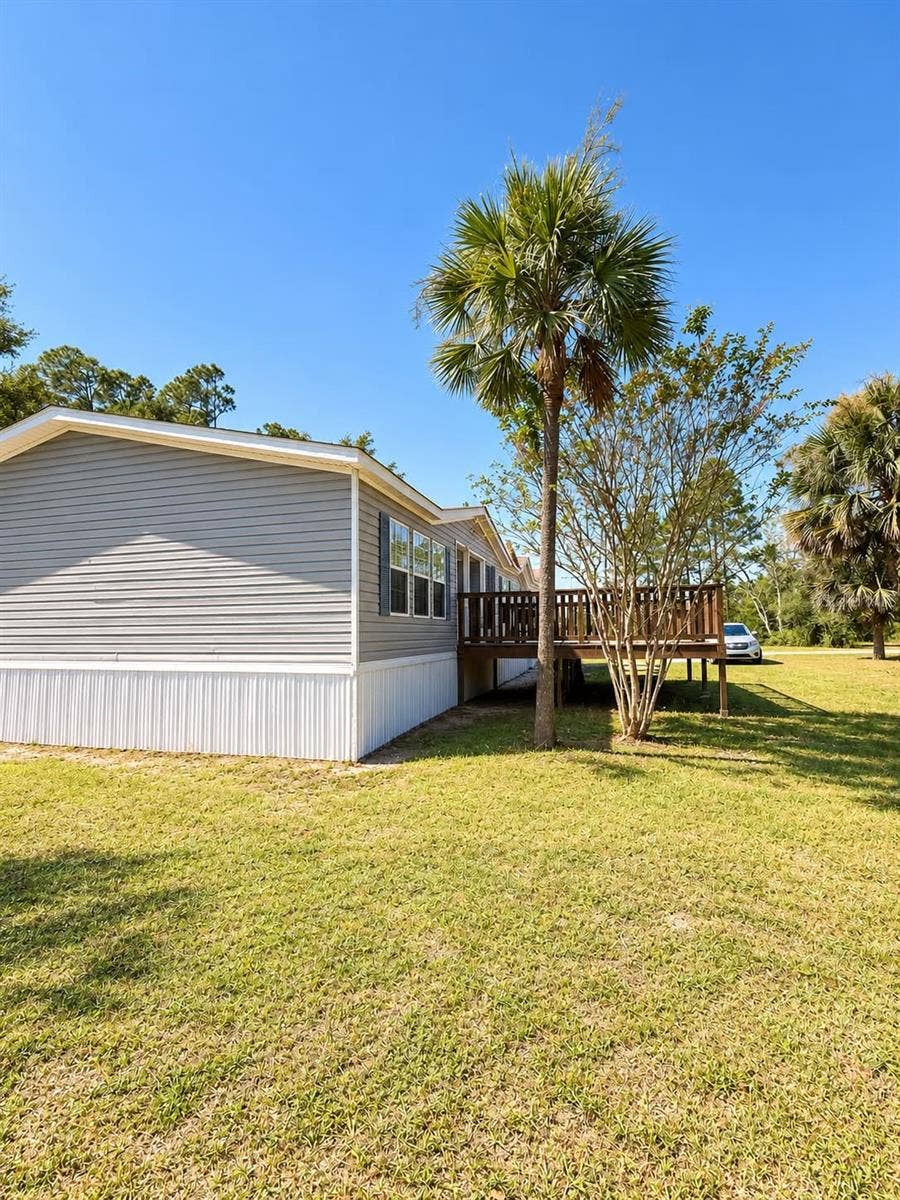 12146 STANLEY DRIVE, Fountain, FL 32438