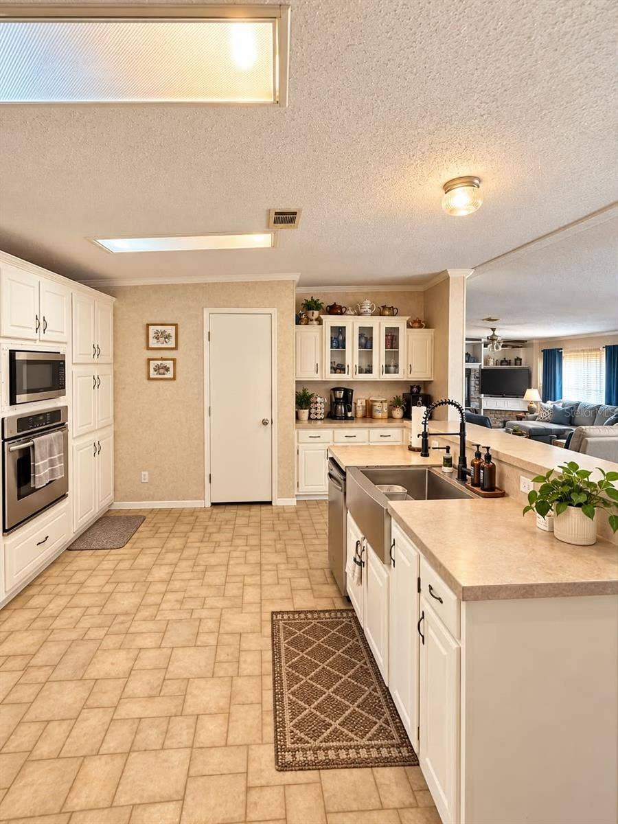 12146 STANLEY DRIVE, Fountain, FL 32438