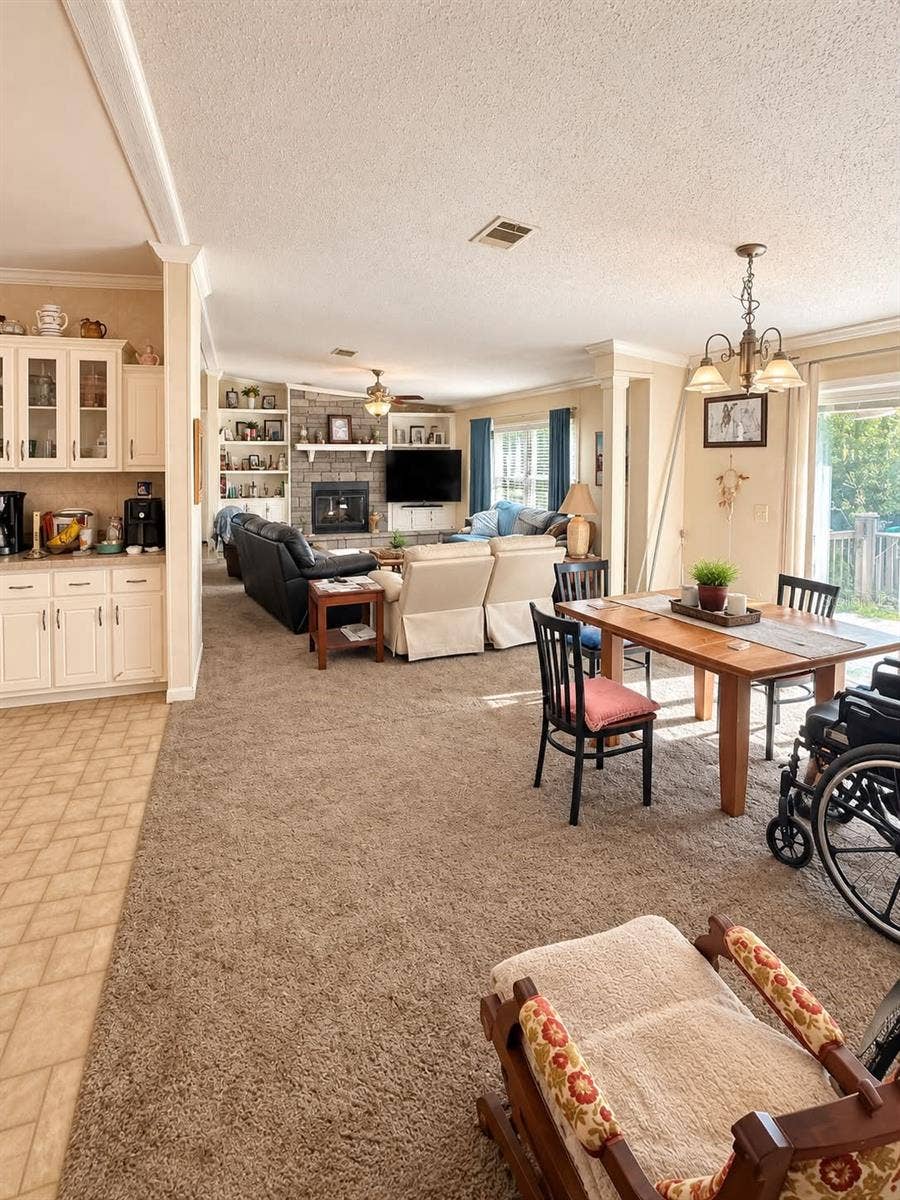 12146 STANLEY DRIVE, Fountain, FL 32438