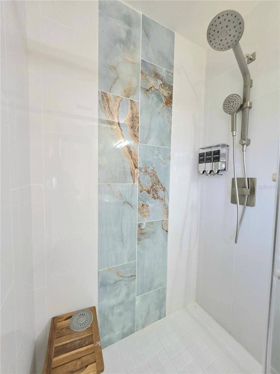 17001 MELBA LANE, Lutz, FL 33549
