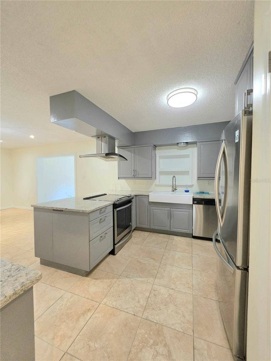 17001 MELBA LANE, Lutz, FL 33549