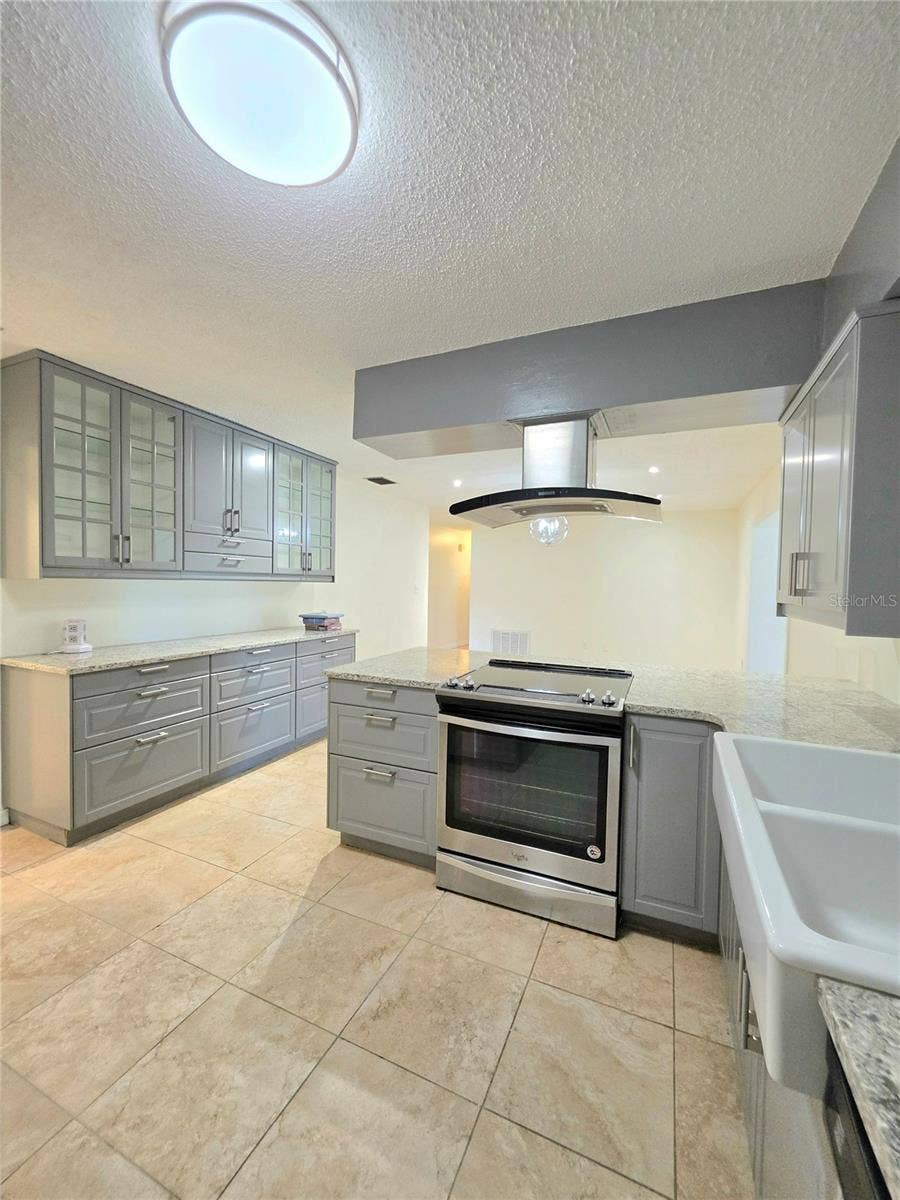 17001 MELBA LANE, Lutz, FL 33549