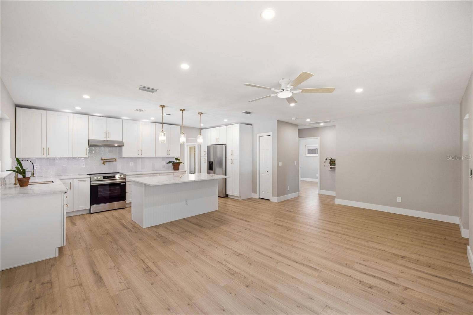 1900 60TH STREET S, Gulfport, FL 33707