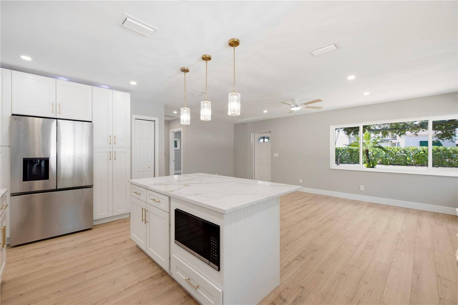 1900 60TH STREET S, Gulfport, FL 33707