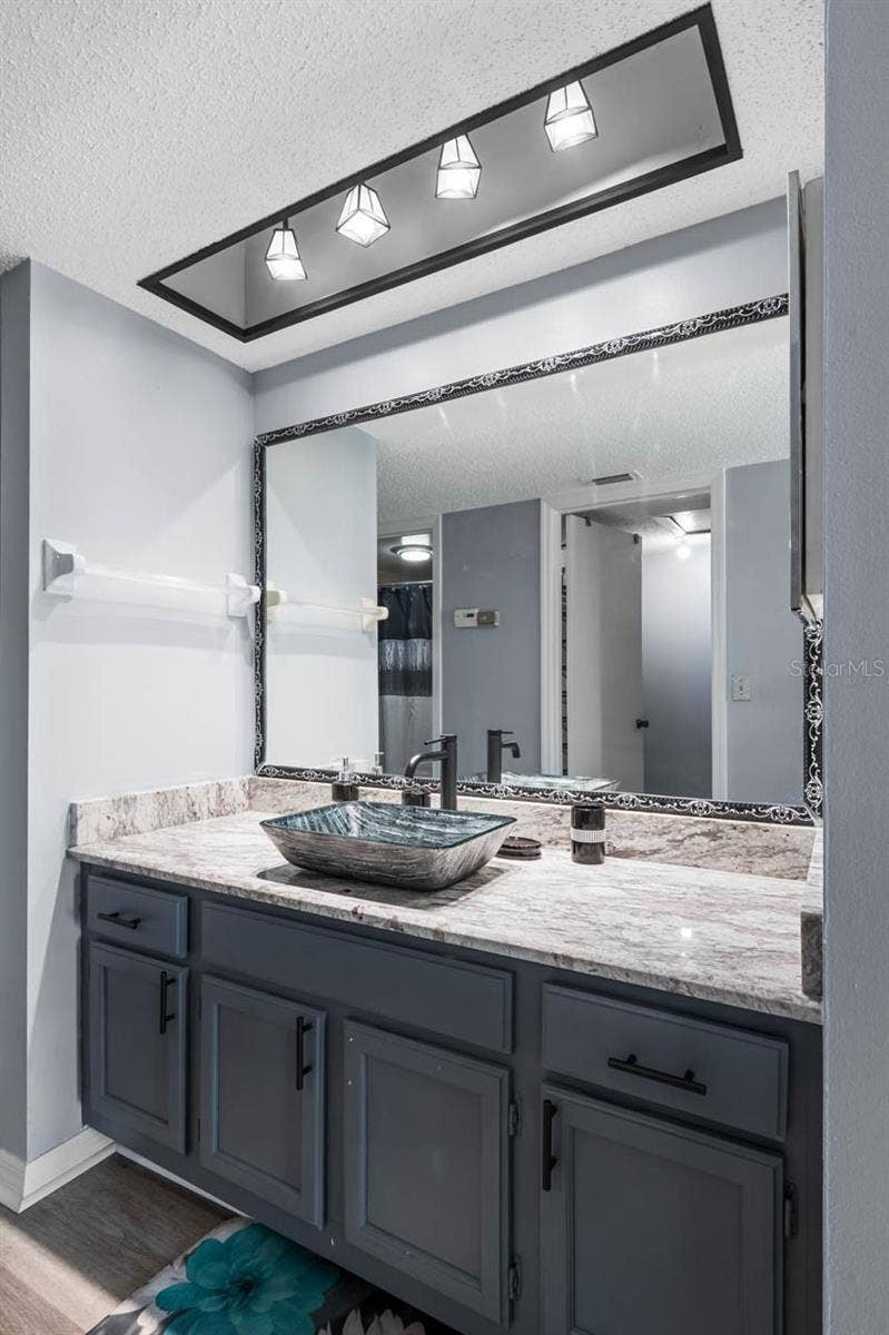 609 LIVELY DRIVE, #B, Sun City Center, FL 33573 609 LIVELY DRIVE, #B, Sun City Center, FL 33573