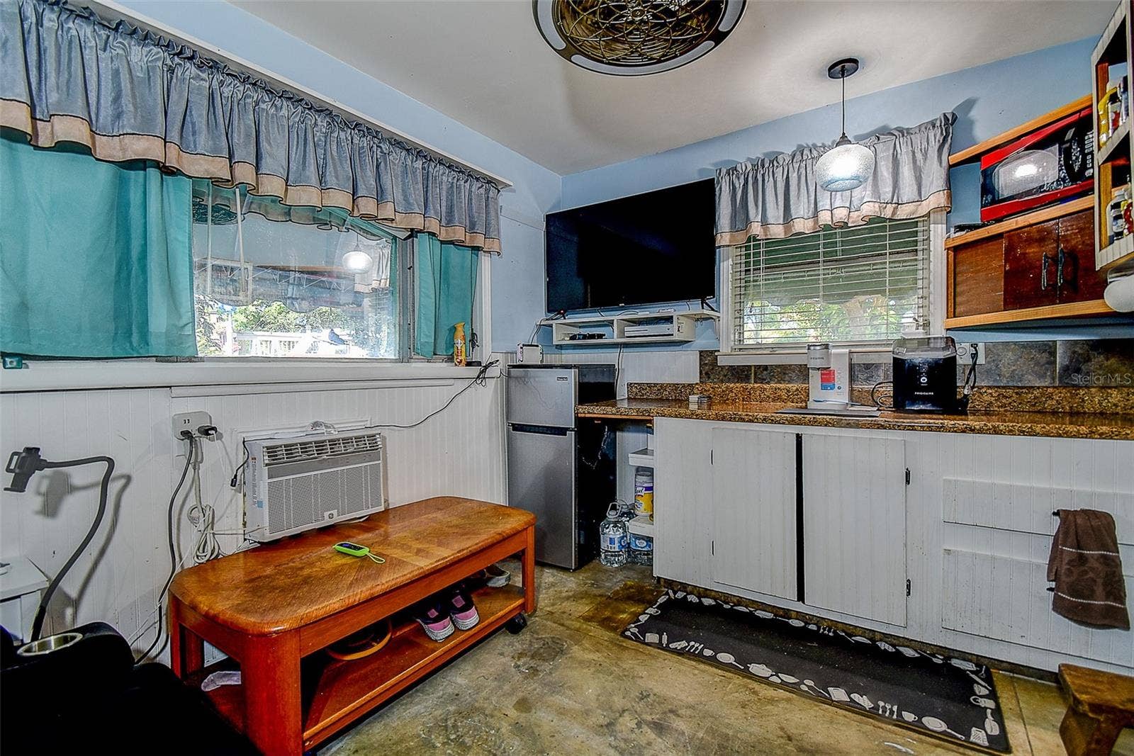 498 STREMMA ROAD, Largo, FL 33770 Cottage living area