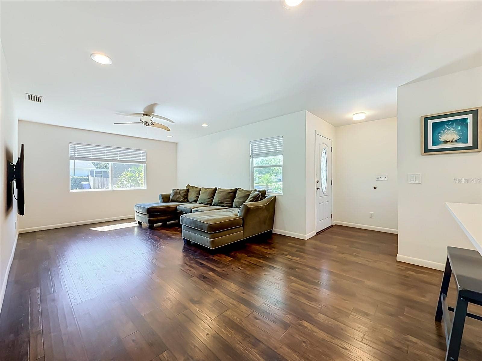 1852 SOURWOOD BOULEVARD, Dunedin, FL 34698 Entry - Living Room