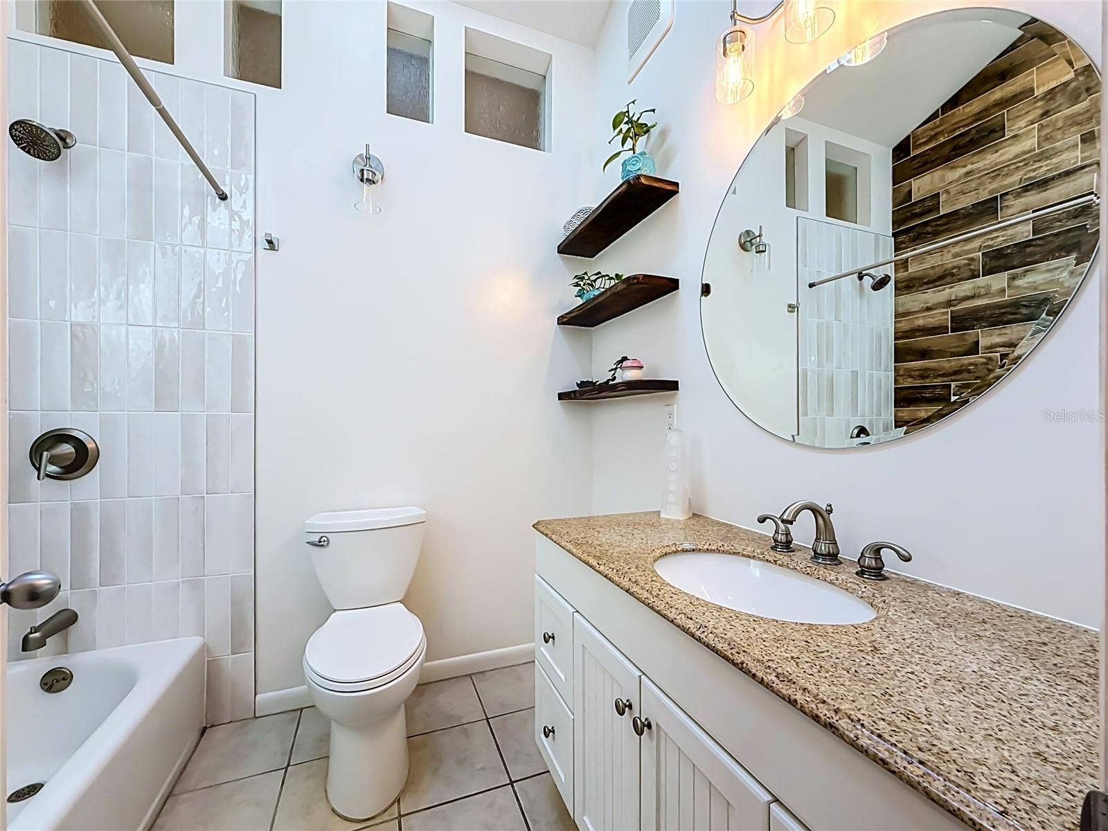 1852 SOURWOOD BOULEVARD, Dunedin, FL 34698 Hall Bath