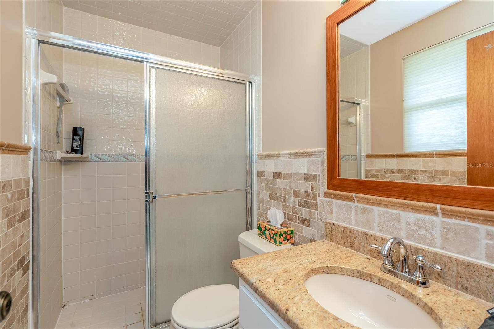 8605 GRANDVIEW DRIVE, Temple Terrace, FL 33617 Bath
