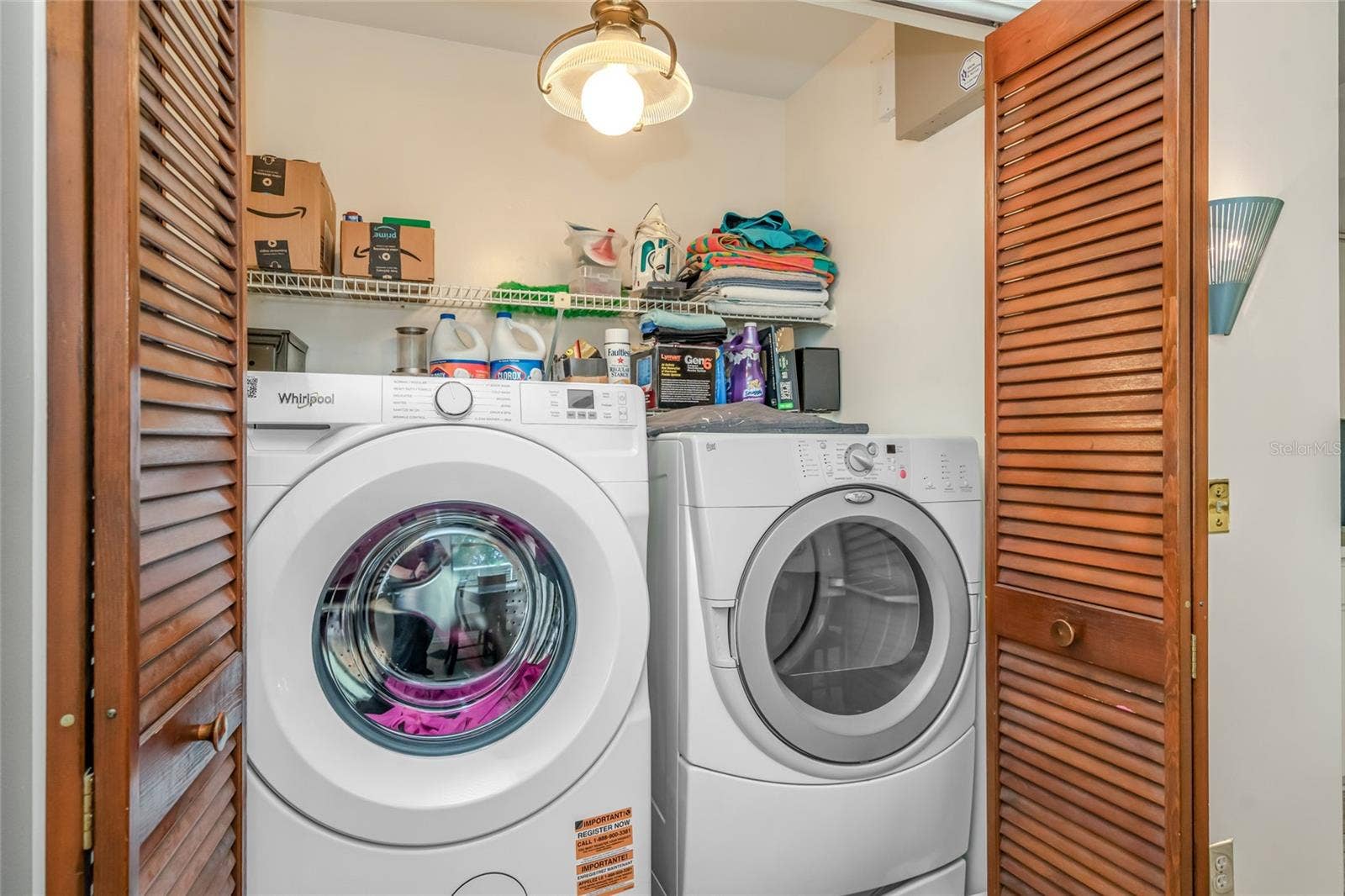 8605 GRANDVIEW DRIVE, Temple Terrace, FL 33617 Laundry room
