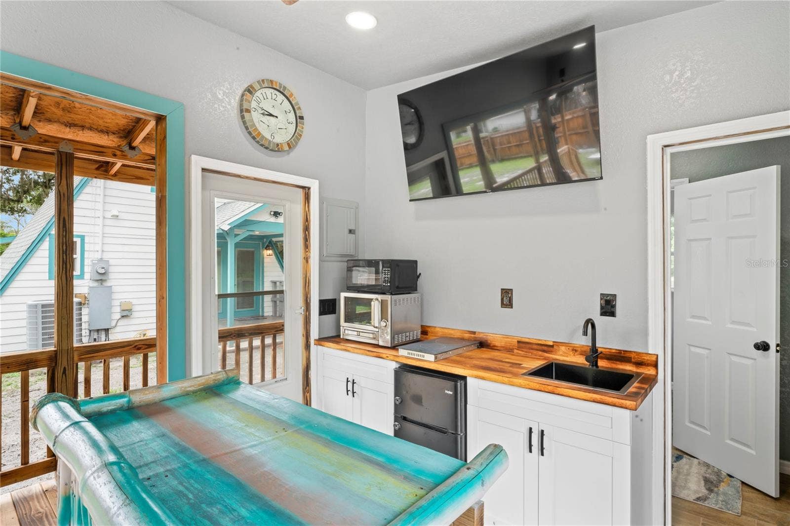10615 E GOBBLER DRIVE, Floral City, FL 34436 OUTSIDE KITCHENETTE