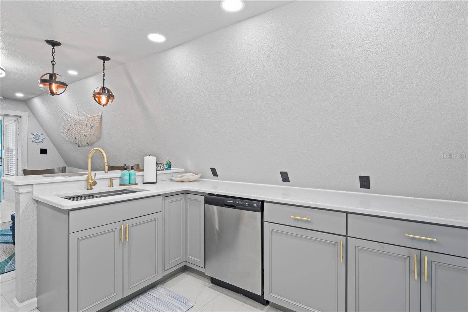 10615 E GOBBLER DRIVE, Floral City, FL 34436 KITCHEN