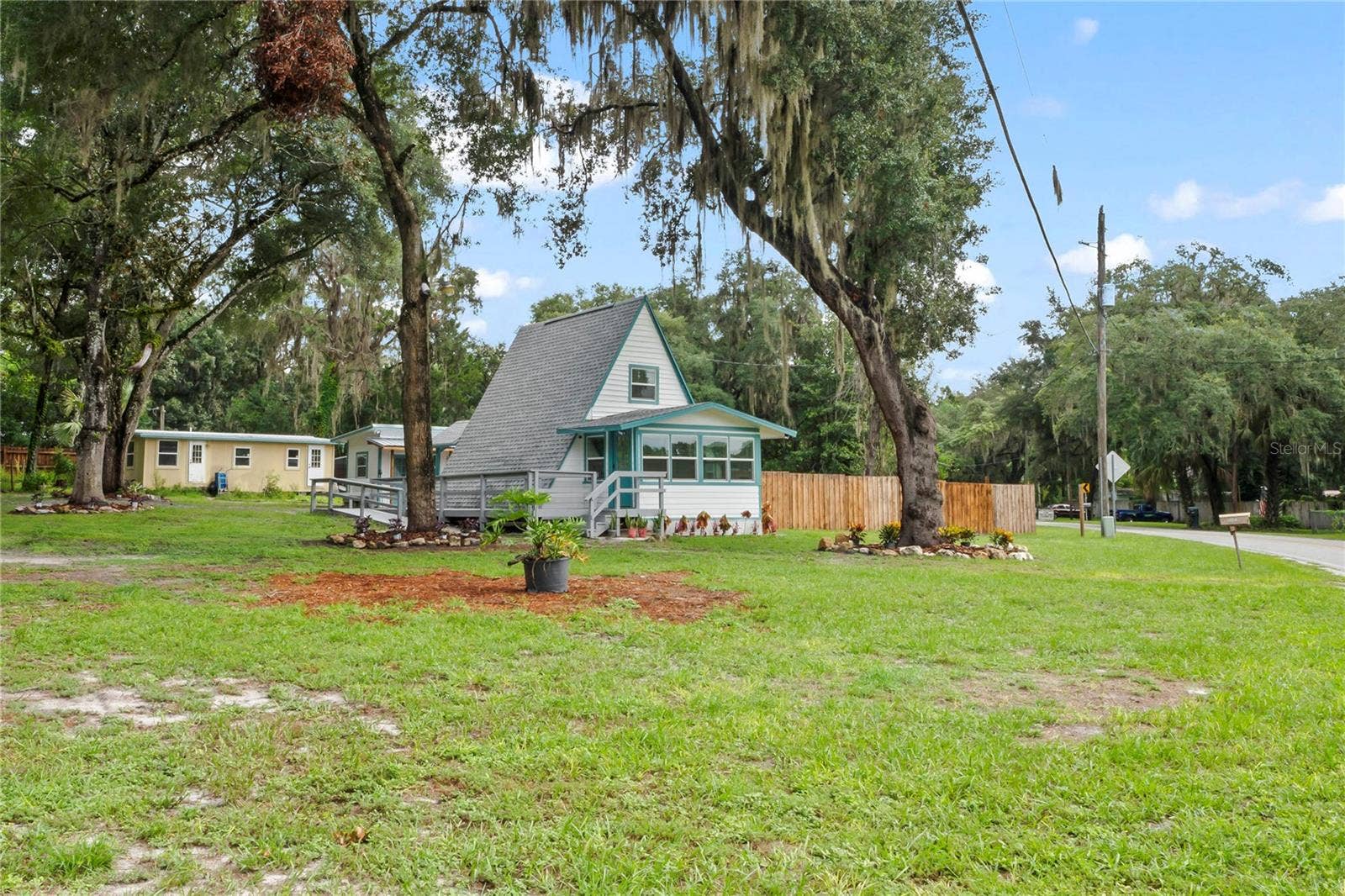 10615 E GOBBLER DRIVE, Floral City, FL 34436 FRONT YARD