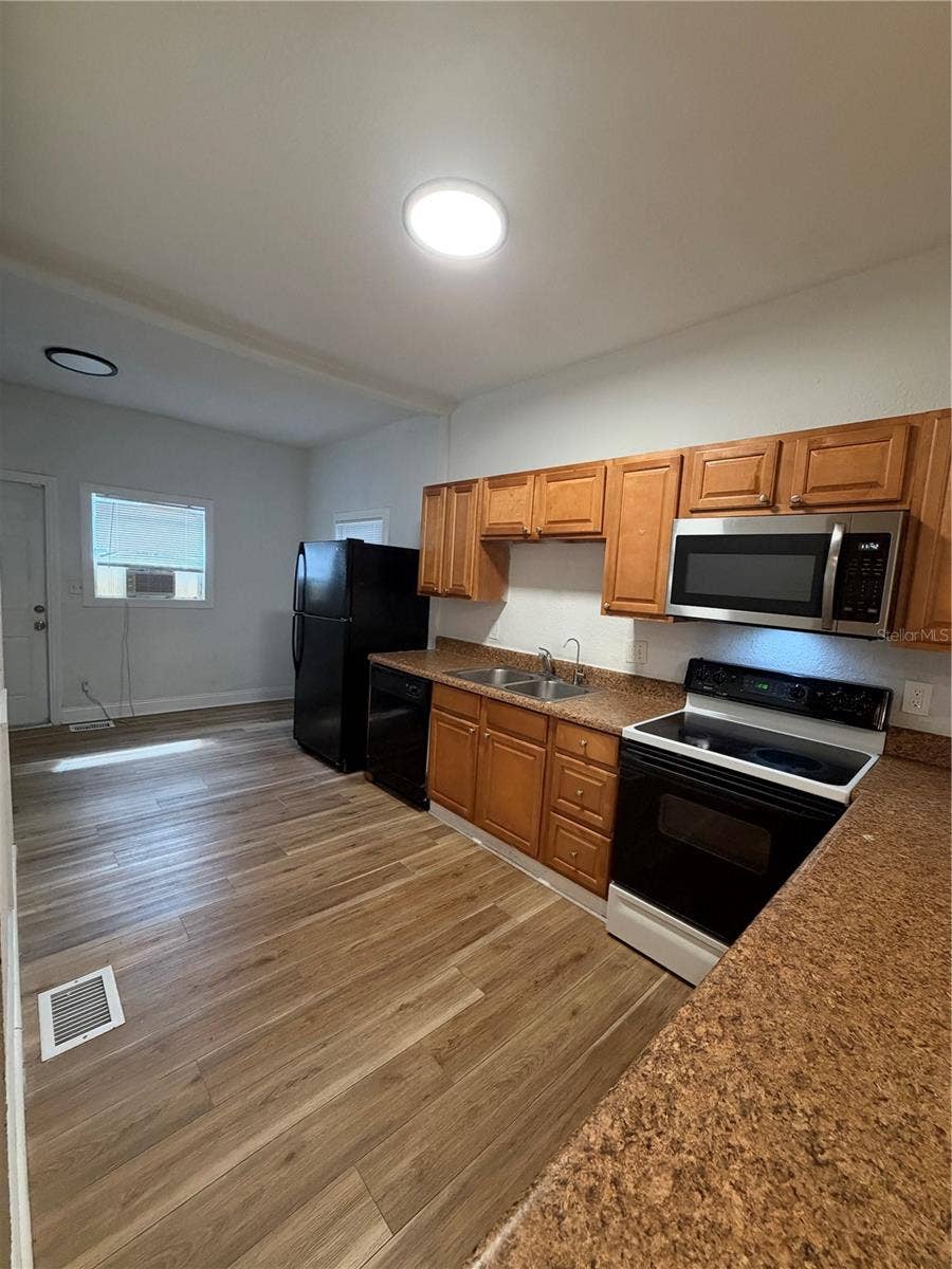 511 E HUGH STREET, Tampa, FL 33603 511 E HUGH STREET, Tampa, FL 33603