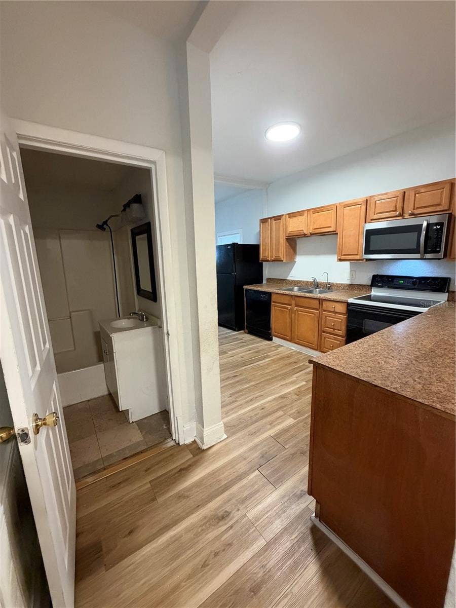 511 E HUGH STREET, Tampa, FL 33603 511 E HUGH STREET, Tampa, FL 33603
