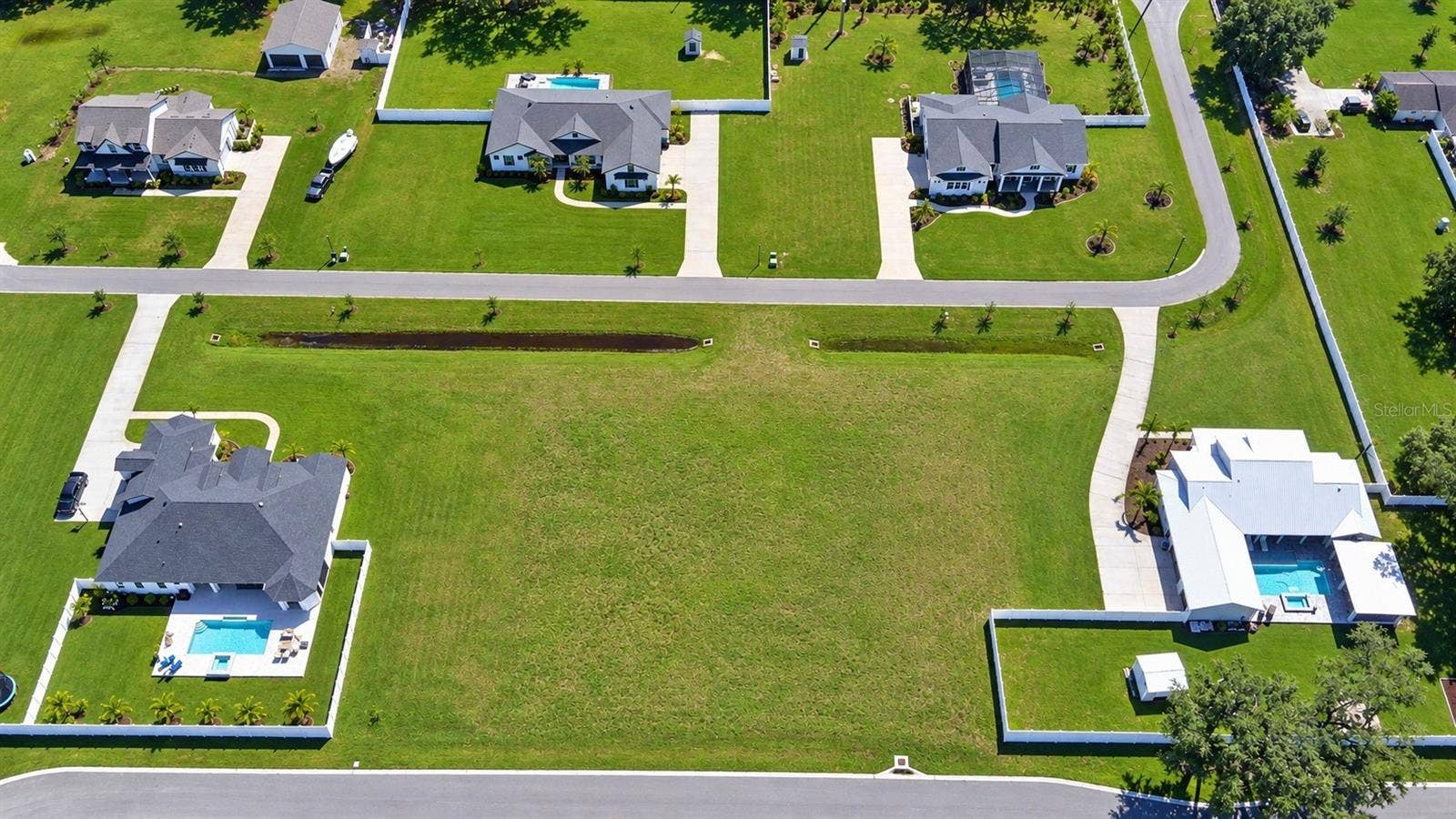 13530 GRAND BLOSSOM COURT, Dover, FL 33527