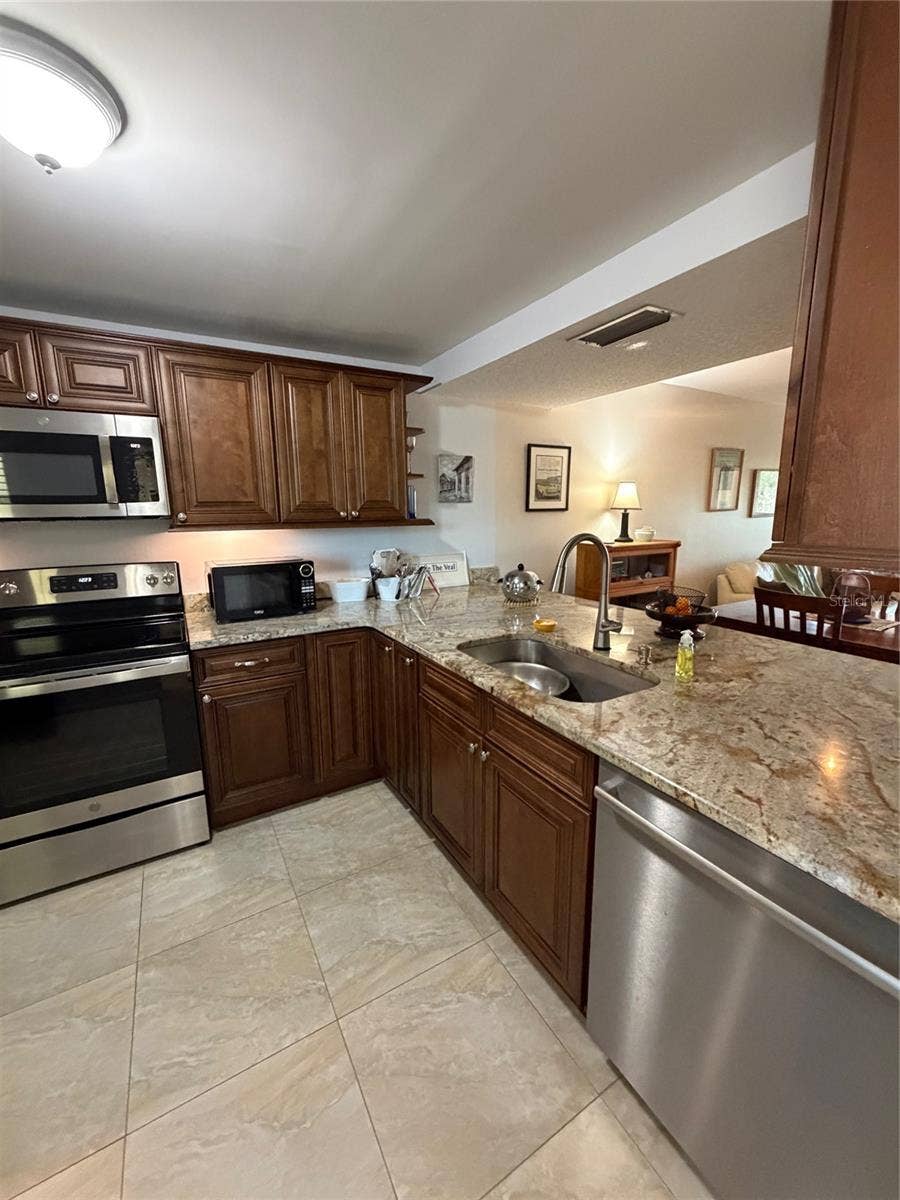 11945 143RD STREET, #7319, Largo, FL 33774 11945 143RD STREET, #7319, Largo, FL 33774