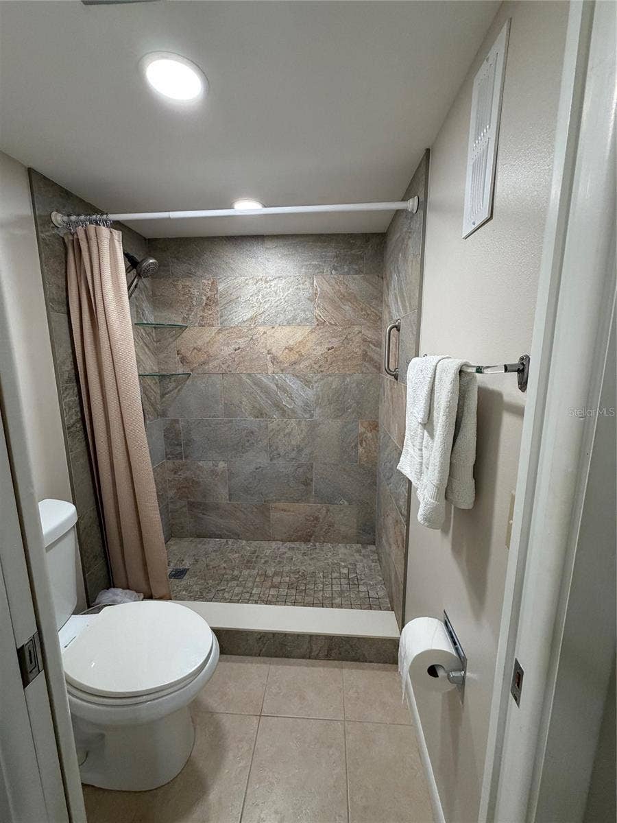 11945 143RD STREET, #7319, Largo, FL 33774 11945 143RD STREET, #7319, Largo, FL 33774