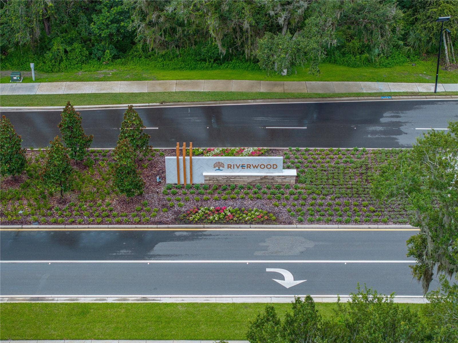 1076 KISTNA DRIVE, Zephyrhills, FL 33540 Community Entrance