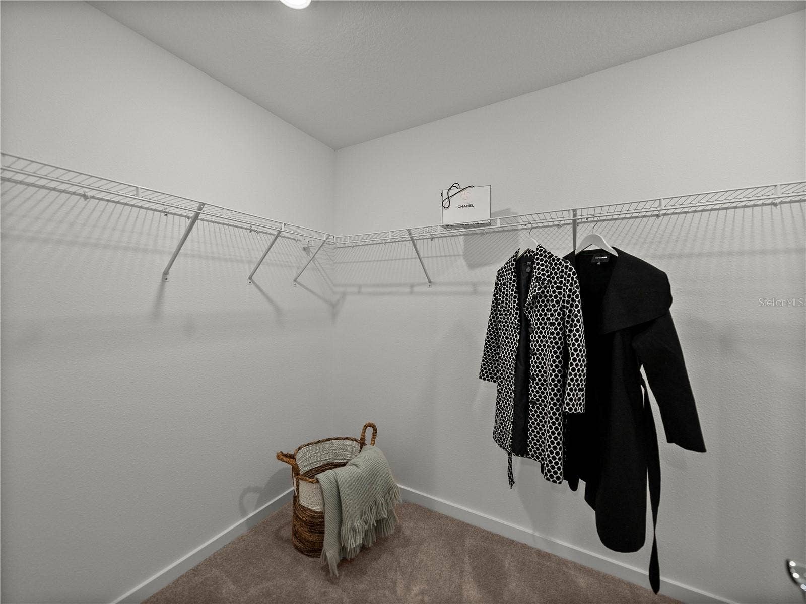 1076 KISTNA DRIVE, Zephyrhills, FL 33540 Large Primary Walk in Closet