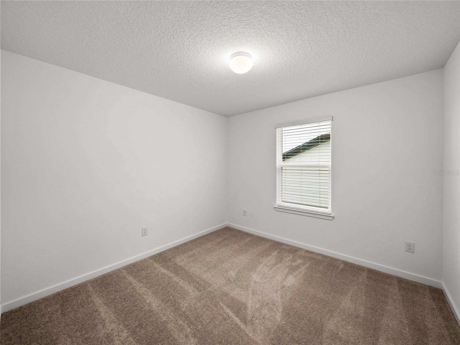 1076 KISTNA DRIVE, Zephyrhills, FL 33540 Rear Bedroom Alternate View