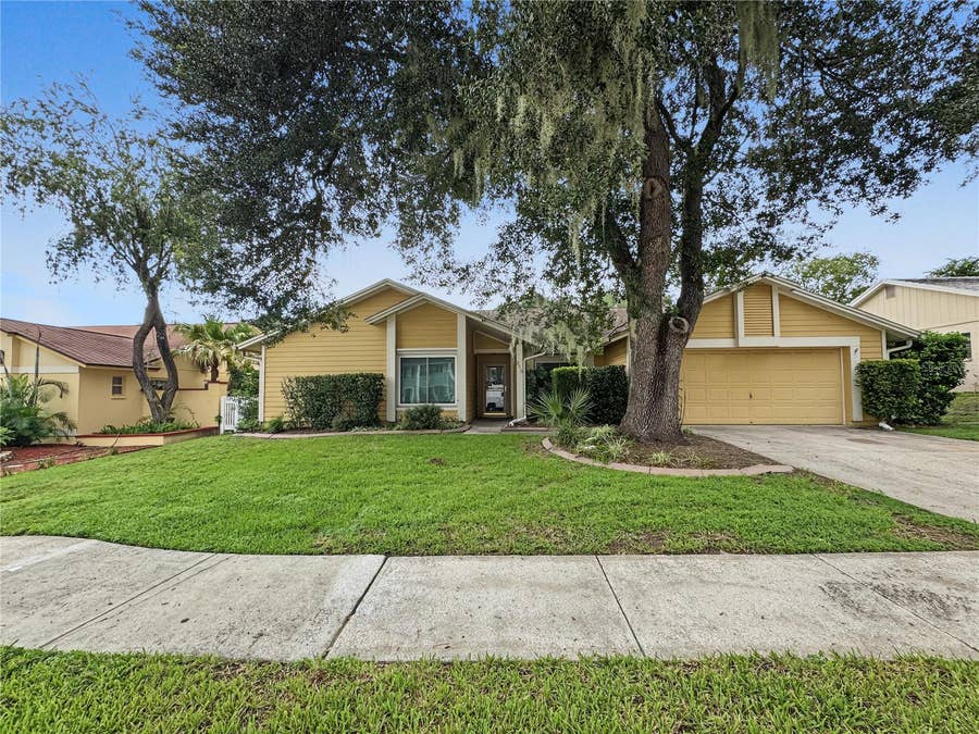 Property photo for 2510 BRIMHOLLOW DRIVE, Valrico, FL