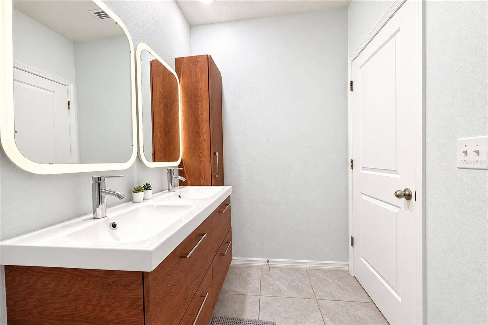 16313 SILENT SANDS LANE, Odessa, FL 33556 16313 SILENT SANDS LANE, Odessa, FL 33556