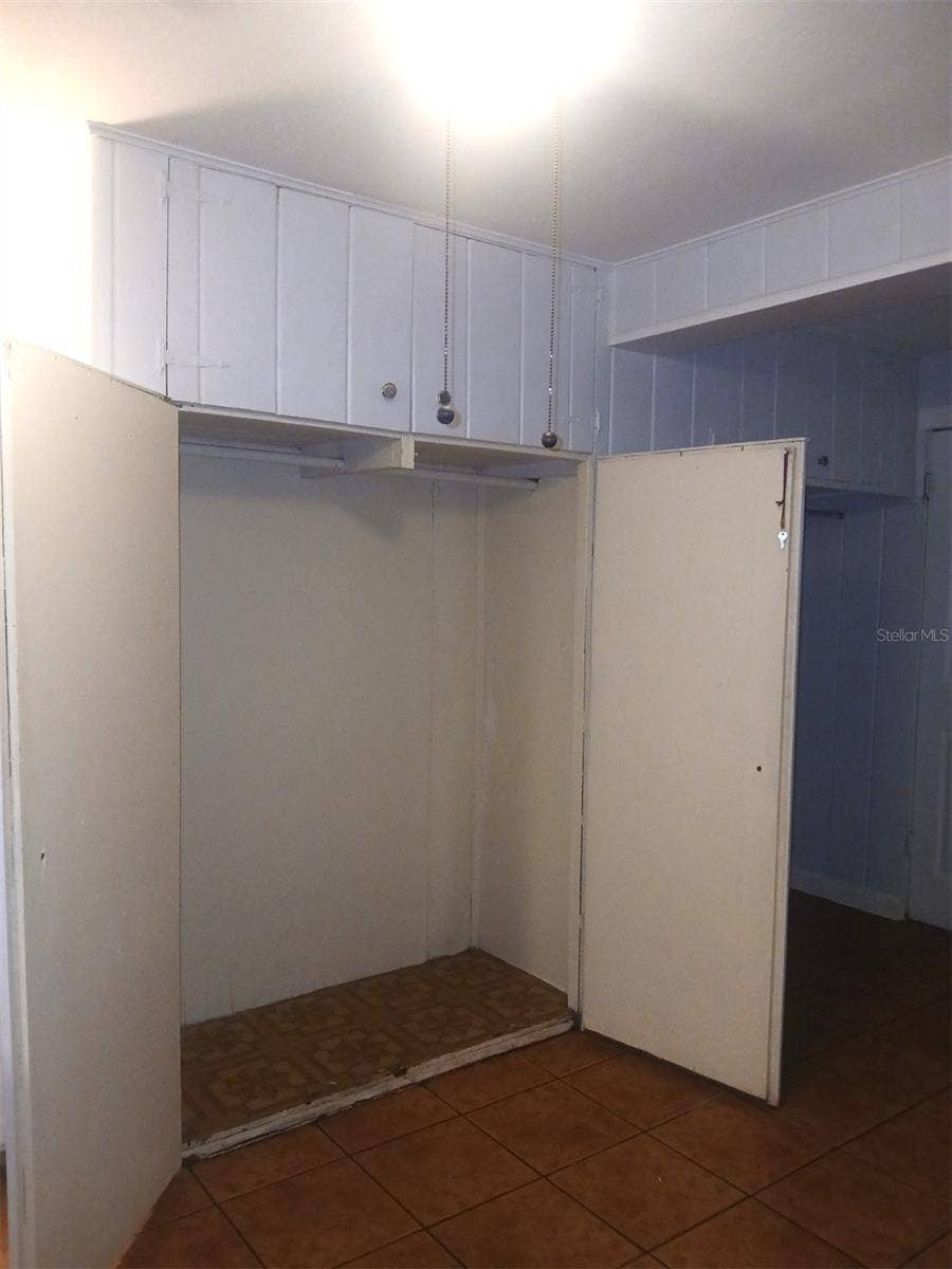4262 3RD AVENUE N, St Petersburg, FL 33713