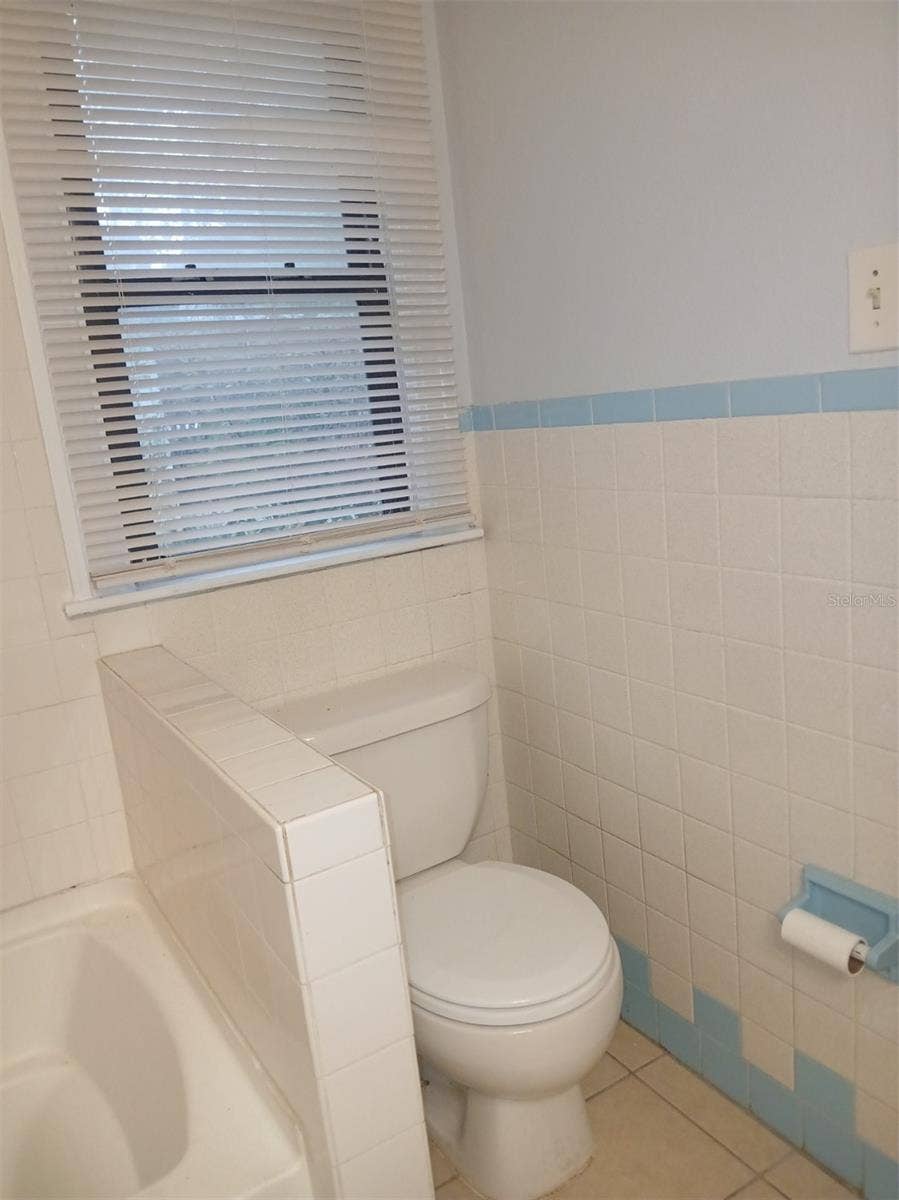 4262 3RD AVENUE N, St Petersburg, FL 33713