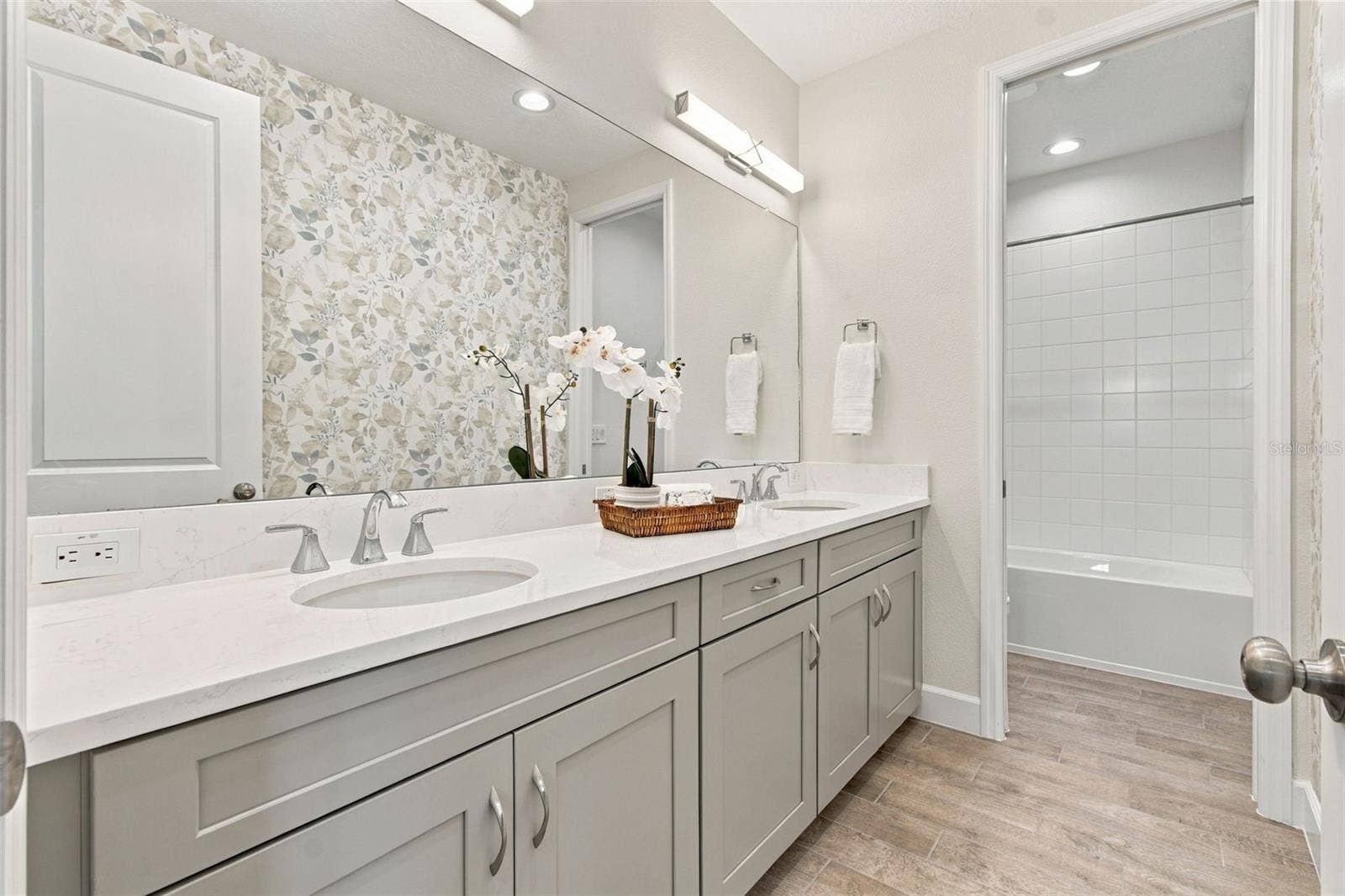 7006 TALAMORE DRIVE, Wesley Chapel, FL 33545 7006 TALAMORE DRIVE, Wesley Chapel, FL 33545